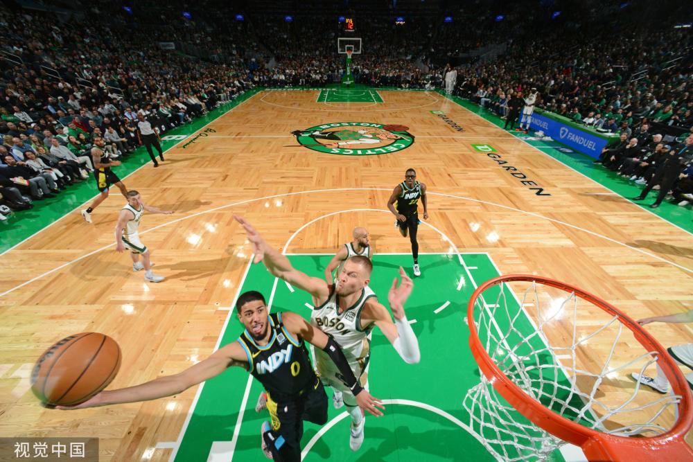 库里27分 勇士大胜国王