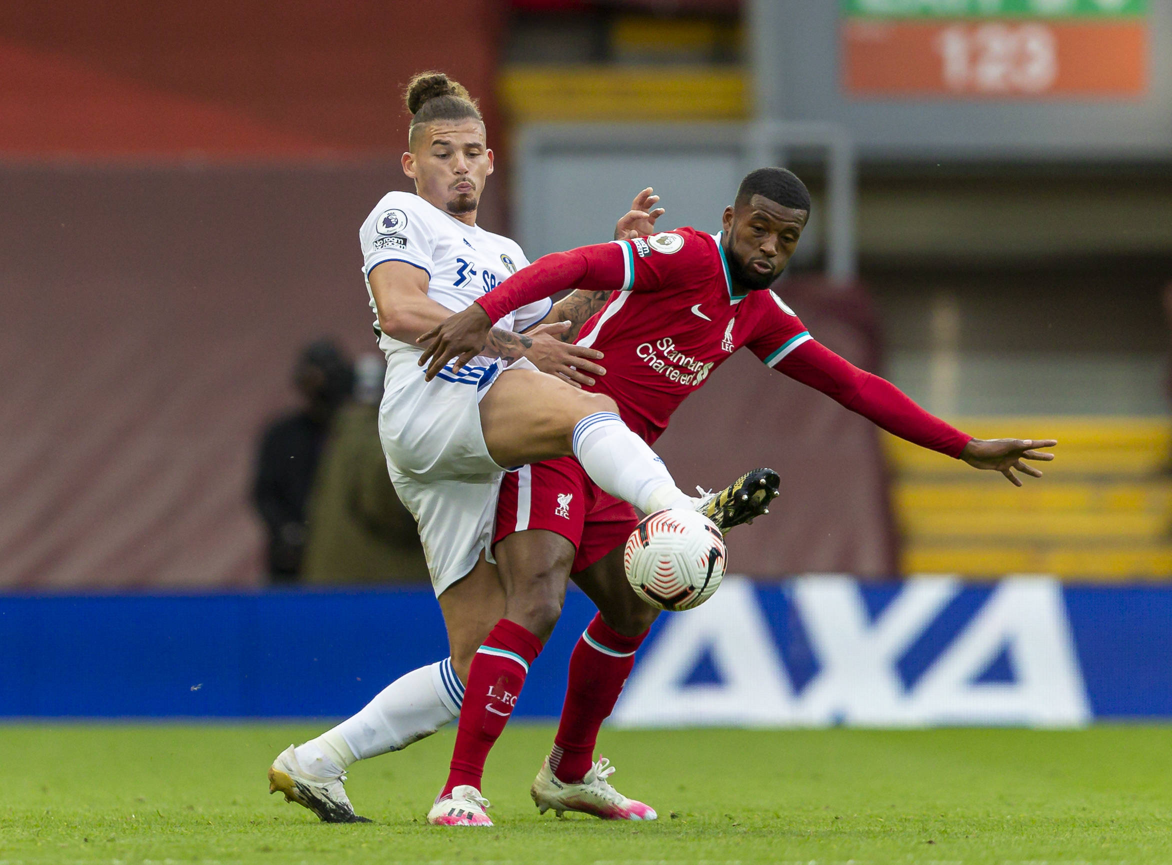 世体：巴萨向德容开出3+1合同，球员想要留队.