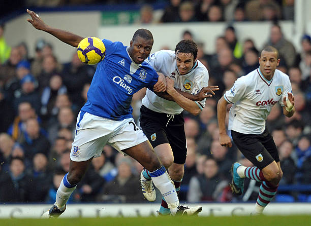 [图]席尔瓦梅开二度 青岛海牛客场战平成功保级