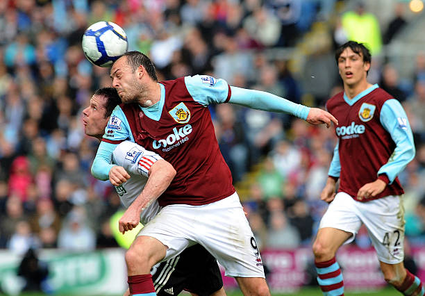 卡梅隆-布泽尔以23.3分领跑NCAA得分榜（卡梅隆-布泽尔场均23.3分高居NCAA得分榜首）